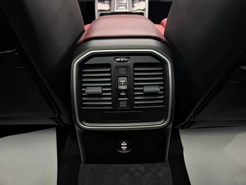 Macan 2023 Macan 2.0T купить на сайте DeffCars