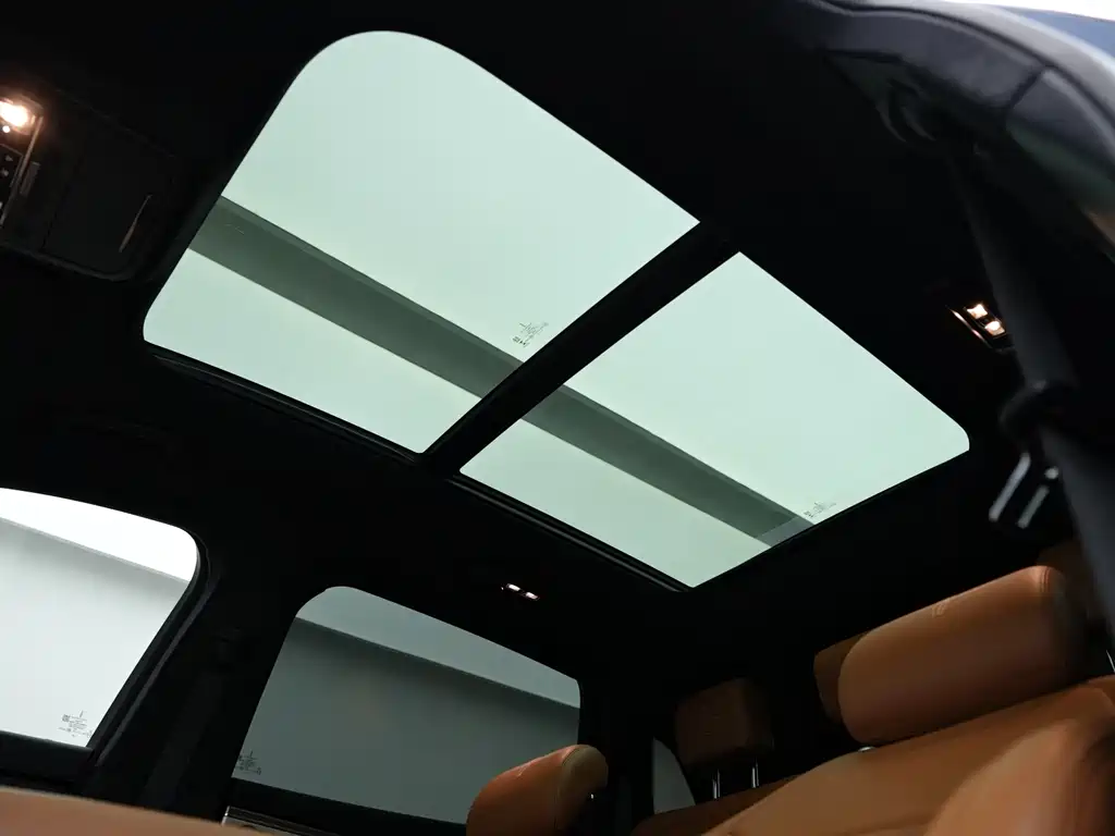 Voyager 2021 2.7T 4WD Presidential Edition купить на сайте DeffCars