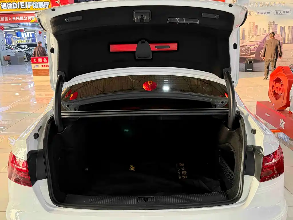 Audi A4L 2020 40 TFSI Fashionable and Dynamic купить на сайте DeffCars