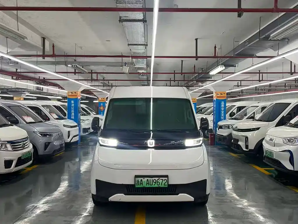 Jinbei Long-range super VAN 2024 Yucheng version bottom bracket mid-top 83kWh купить на сайте DeffCars