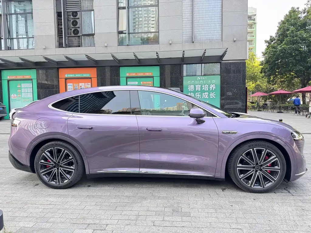 Zhijie R7 2025 extended range 331km Ultra купить на сайте DeffCars