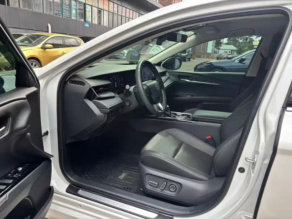 Camry 2024 Shuangqing 2.5HG Premium Edition купить на сайте DeffCars