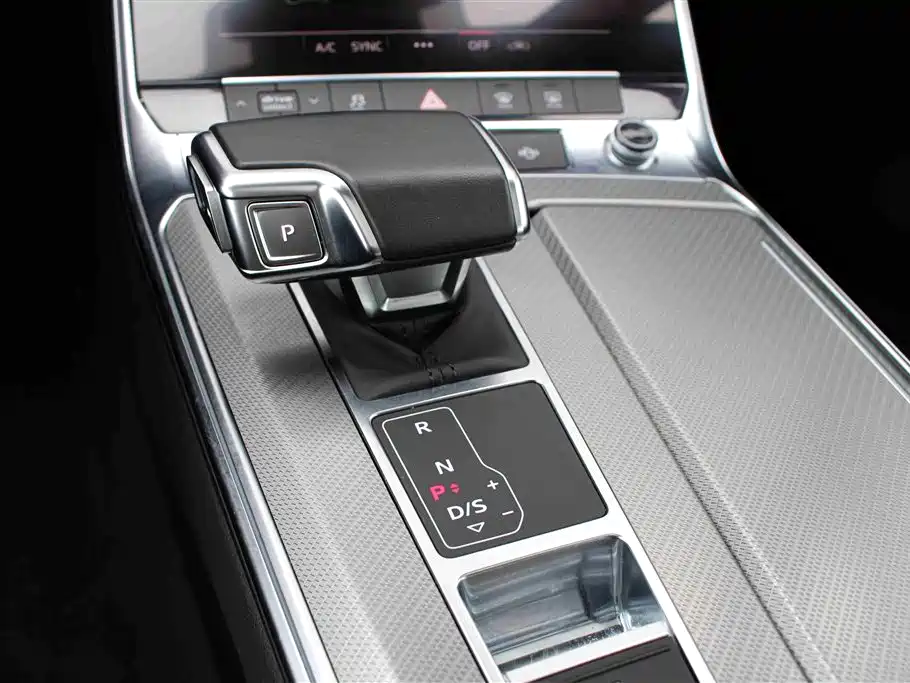 Audi A6L 2019 40 TFSI luxury and elegant model купить на сайте DeffCars