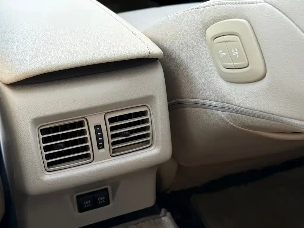 Camry 2019 facelift 2.5G Deluxe Edition купить на сайте DeffCars