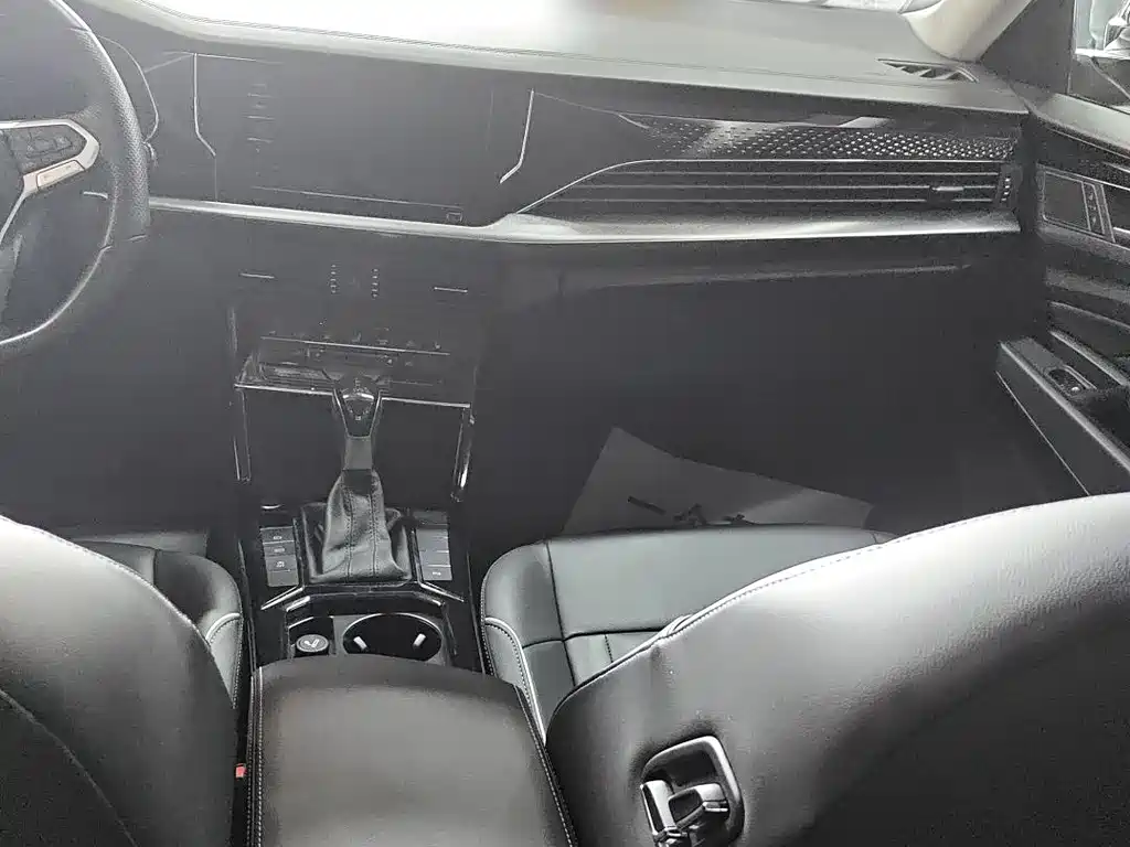 Passat 2023 facelift 330TSI Elite Edition купить на сайте DeffCars