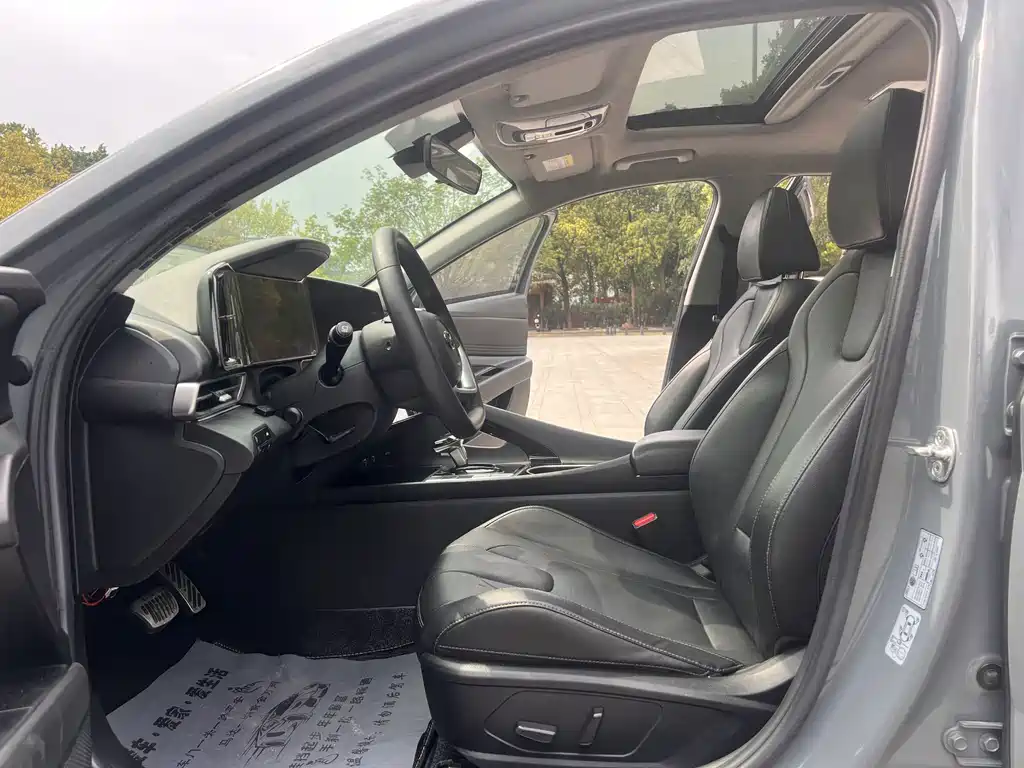 Elantra 2021 1.5L CVT LUX Premium Edition купить на сайте DeffCars