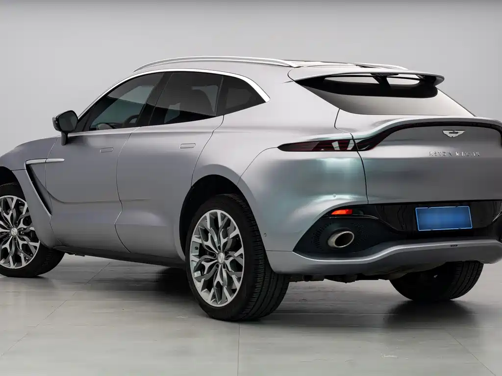 Aston Martin DBX 2022 3.0T STRAIGHT-SIX купить на сайте DeffCars