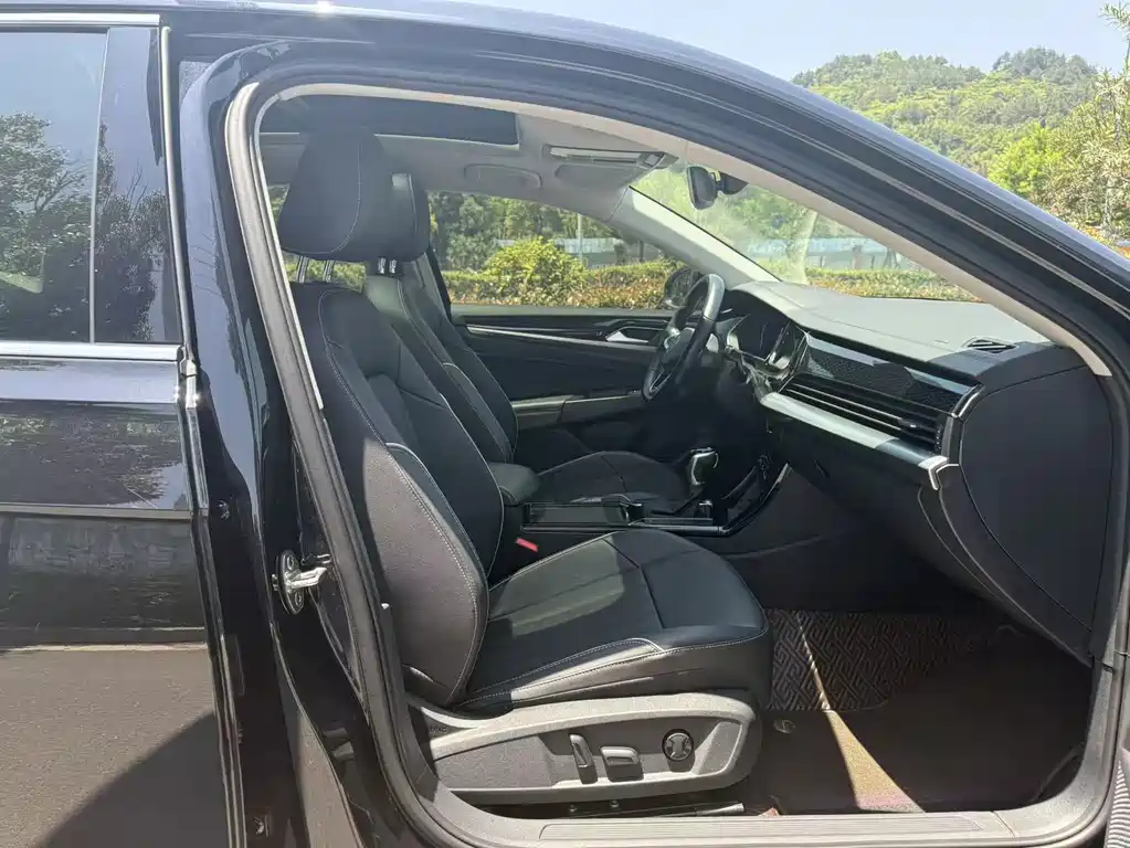Passat 2022 330TSI Starry Sky Elite Edition купить на сайте DeffCars