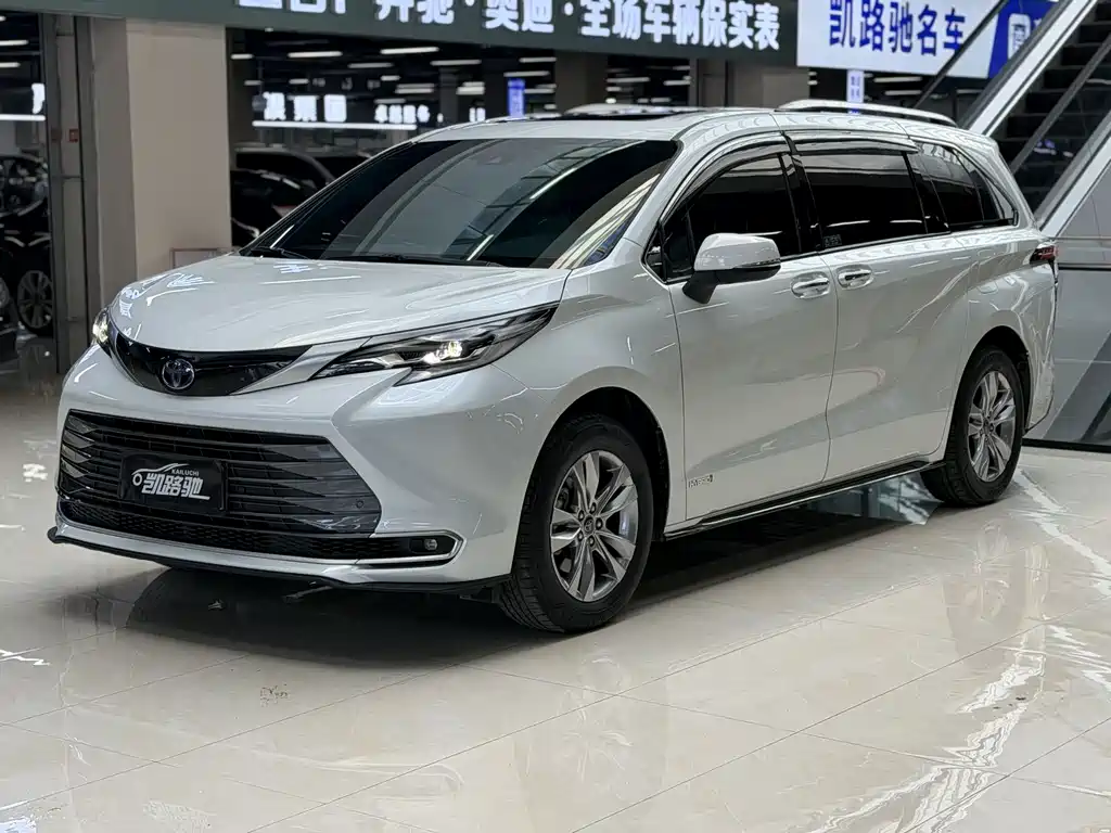 SIENNA 2021 2.5L Hybrid Extreme Edition купить на сайте DeffCars
