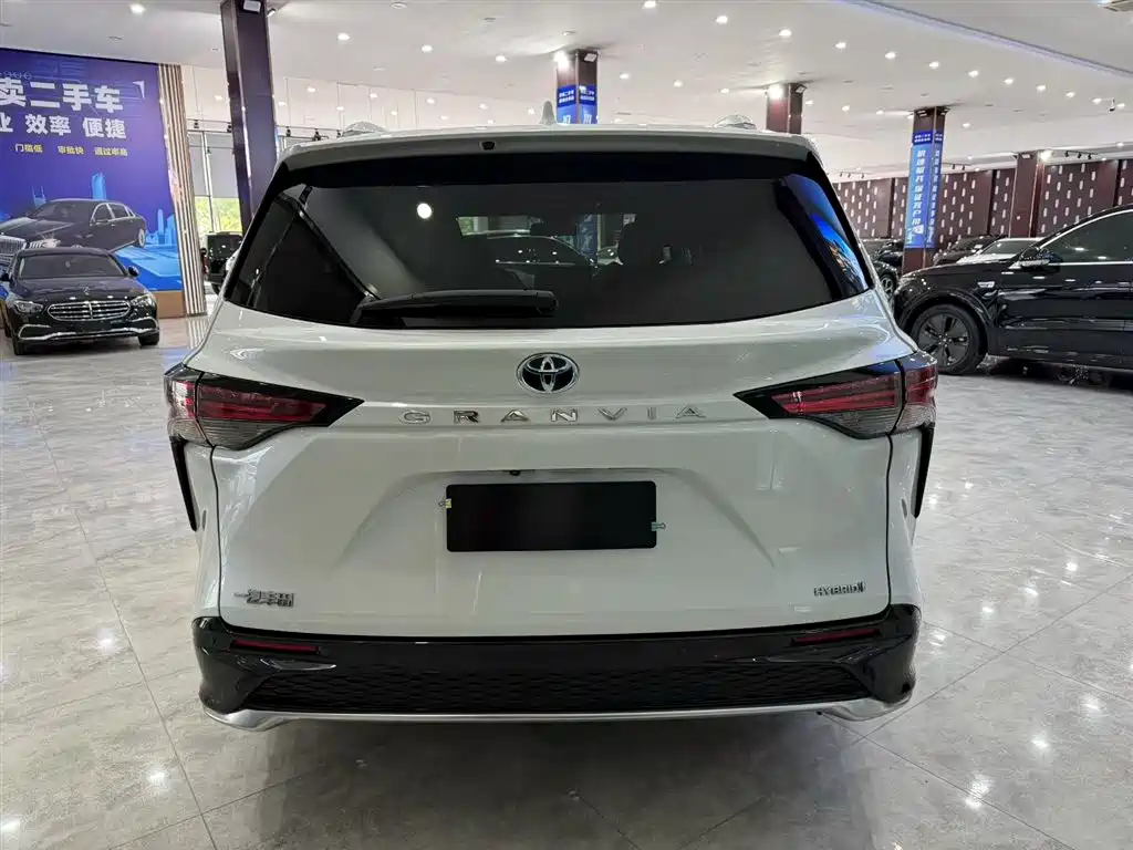 Grevia 2023 2.5L Hybrid Premium PLUS Edition купить на сайте DeffCars