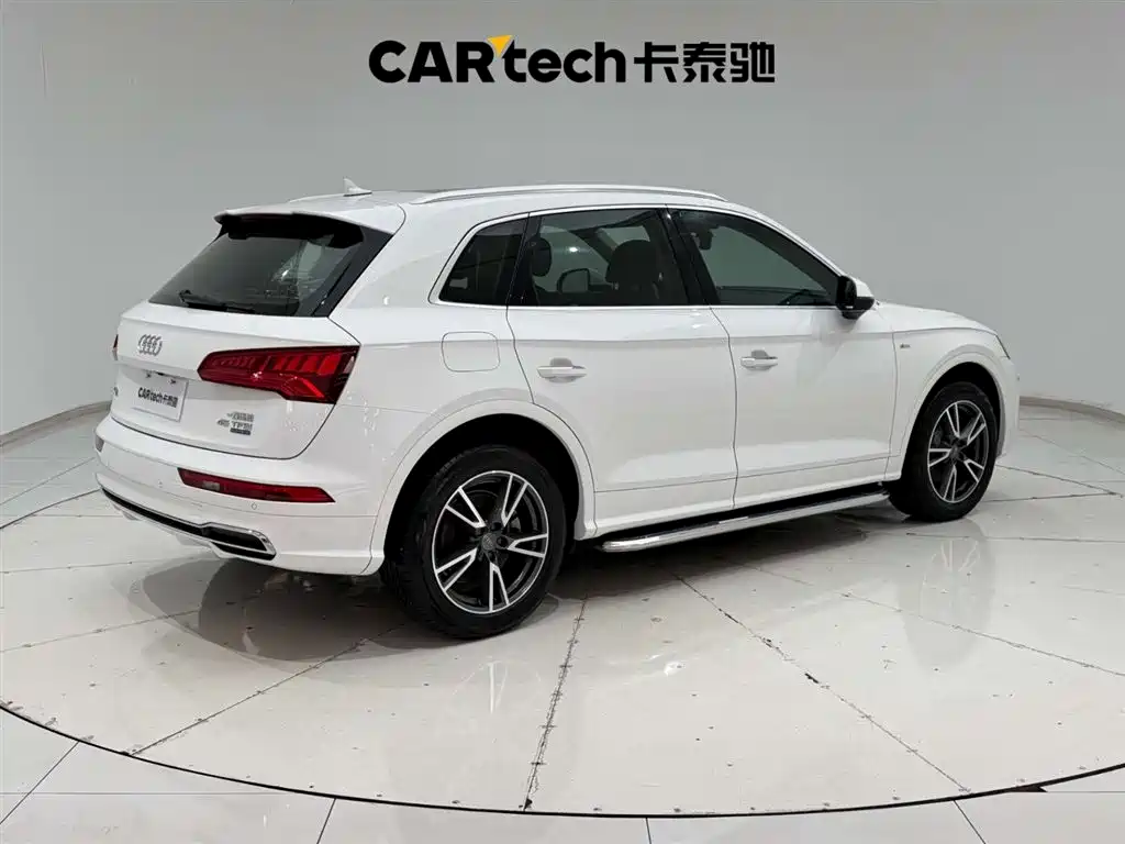 Audi Q5L 2018 45 TFSI Exclusive Fashion Model National V купить на сайте DeffCars