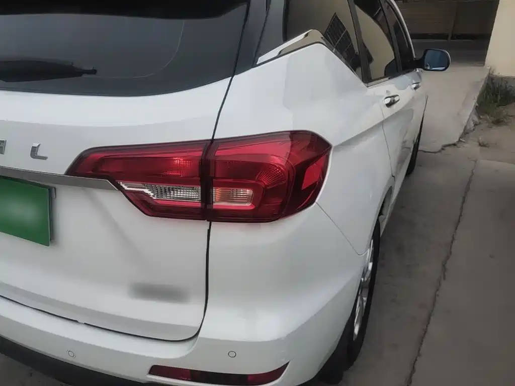 Haval M6 2017 1.5T manual two-wheel drive elite model купить на сайте DeffCars