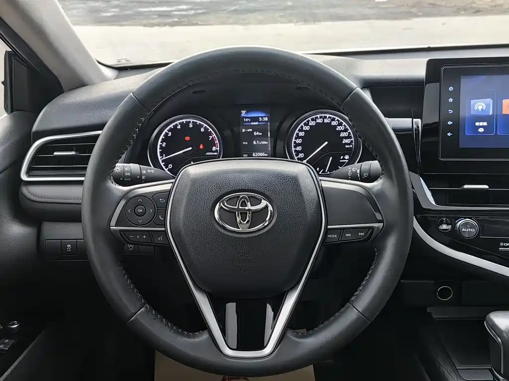 Camry 2022 2.0GVP Leading Edition купить на сайте DeffCars