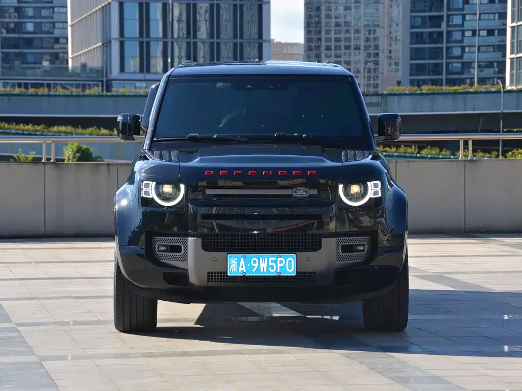 Land Rover Defender 2023 Refresh 110 5.0T V8 купить на сайте DeffCars