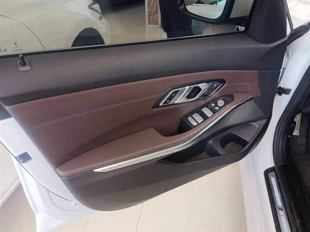 BMW 3 Series 2024 320Li M Sports Package купить на сайте DeffCars