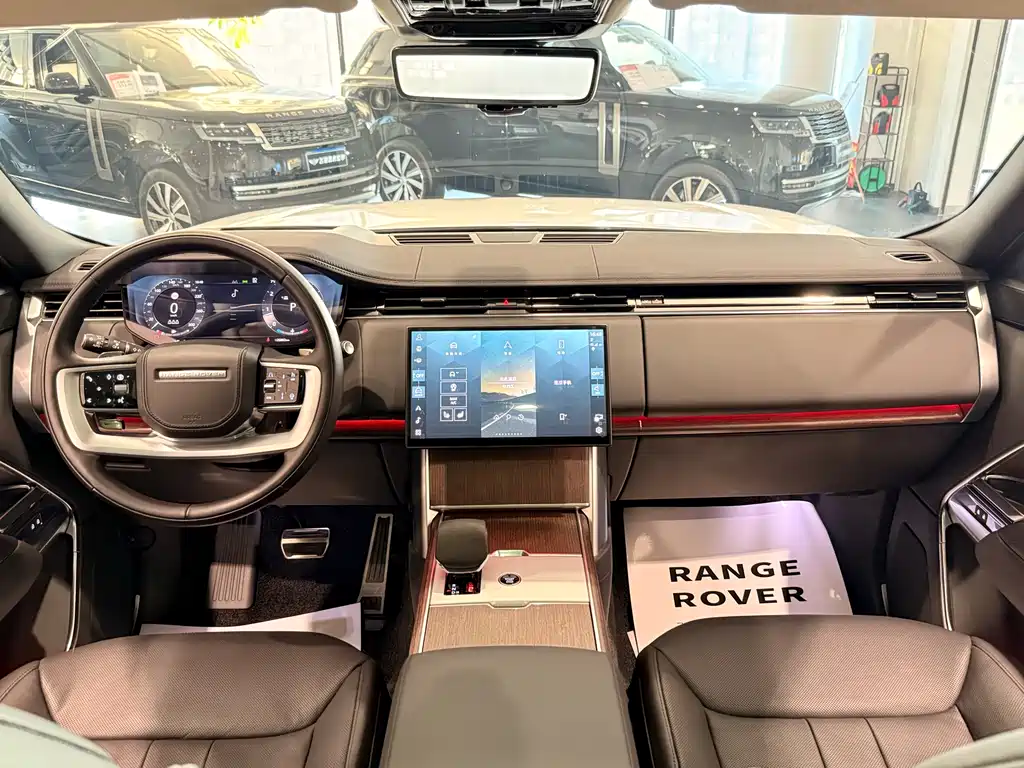 Range Rover 2024 3.0 L6 400PS Extended Edition купить на сайте DeffCars