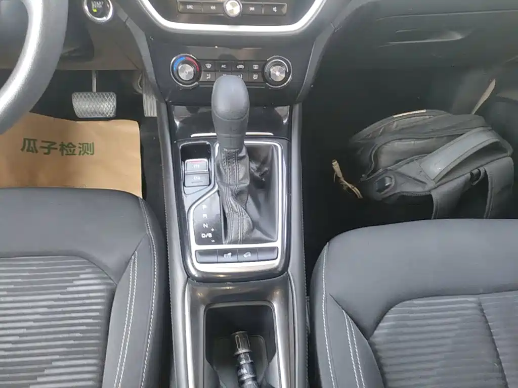 Roewe RX3 2020 1.6L CVT 4G Internet Super Cool Elite Edition купить на сайте DeffCars