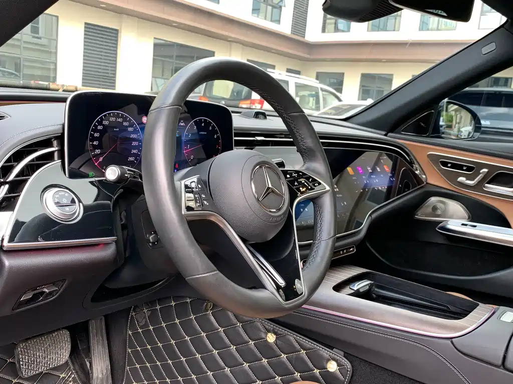 Mercedes-Benz E-Class 2024 E 300 L Luxury Model купить на сайте DeffCars
