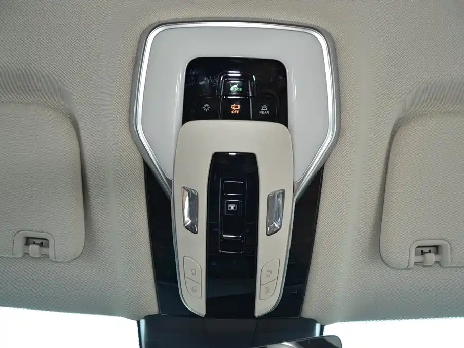 Hongqi HQ9 2023 2.0T Zhilian Flagship Edition купить на сайте DeffCars