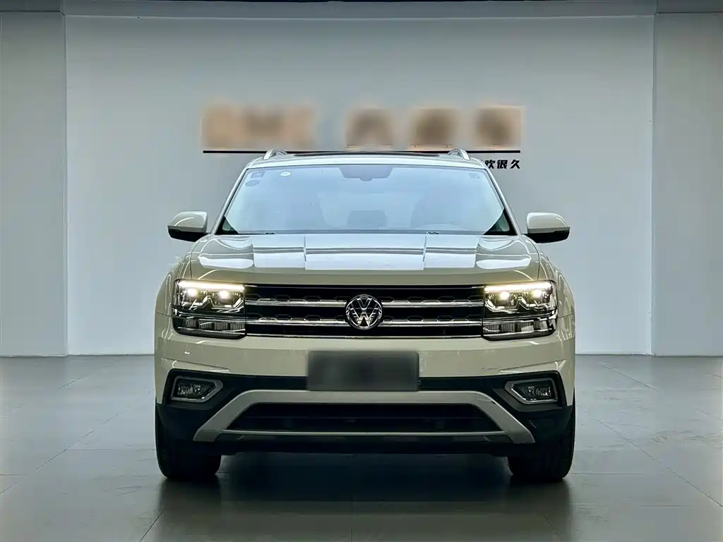 Touron 2020 380TSI four-wheel drive luxury version National VI купить на сайте DeffCars