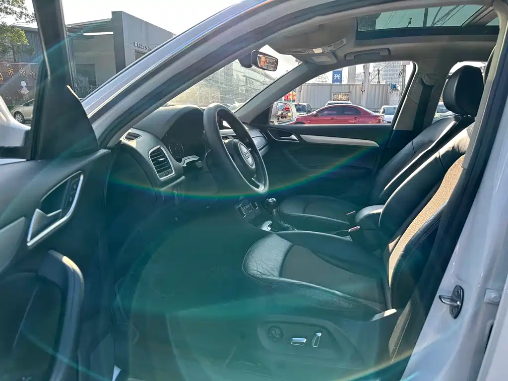 Audi Q3 2018 30th Anniversary Model 30 TFSI Fashion Model купить на сайте DeffCars