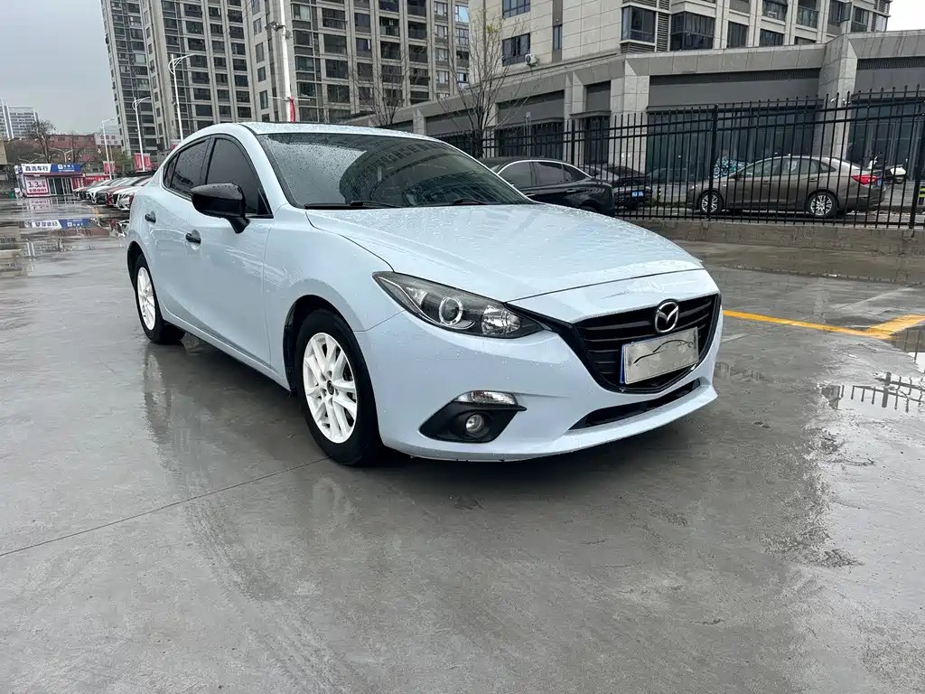 Mazda Axela 2016 Three-Car 1.5L Automatic Luxury Edition купить на сайте DeffCars