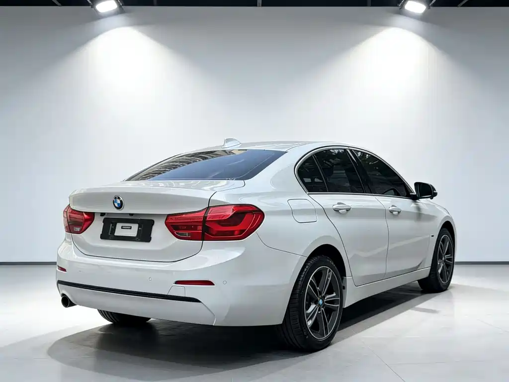 BMW 1 Series 2018 118i Sports купить на сайте DeffCars