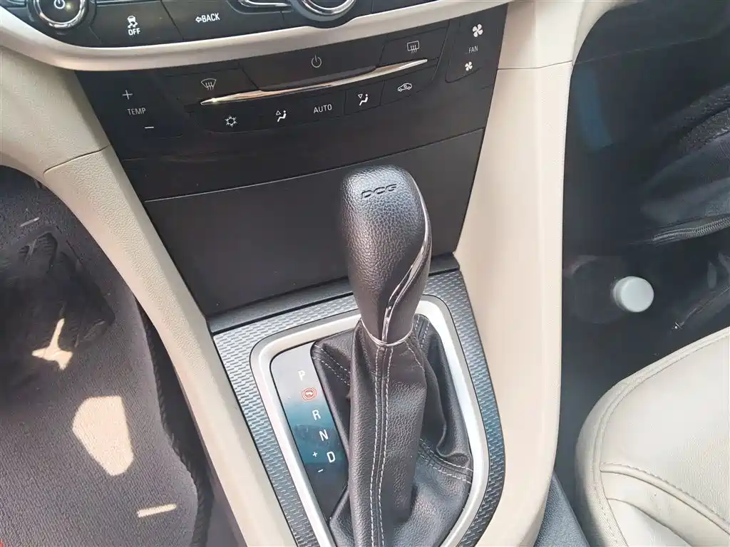 Yinglang 2019 15T dual-clutch interconnected elite model National VI купить на сайте DeffCars