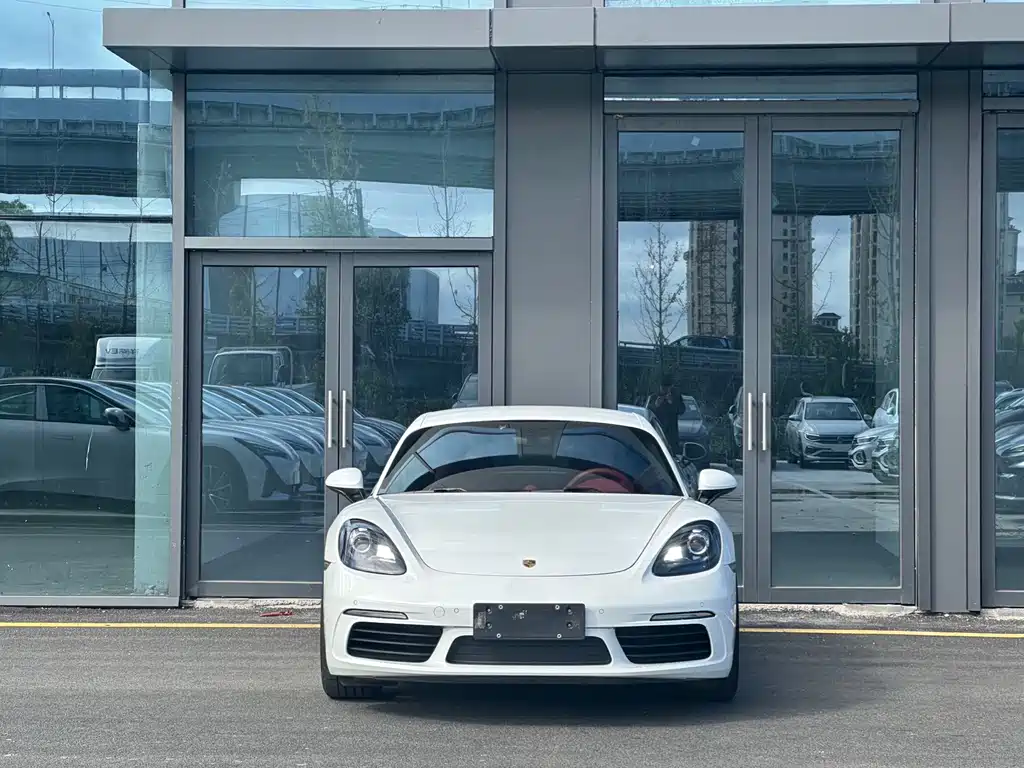 Porsche 718 2018 Cayman 2.0T купить на сайте DeffCars