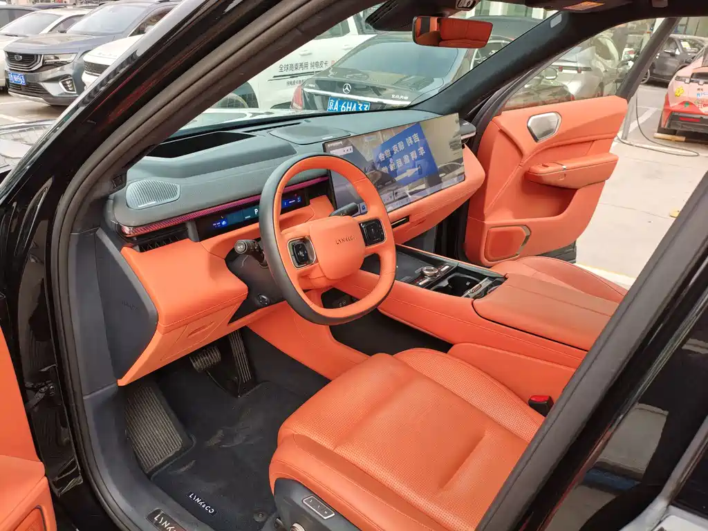 Lynk & Co 900 2025 1.5T Ultra купить на сайте DeffCars