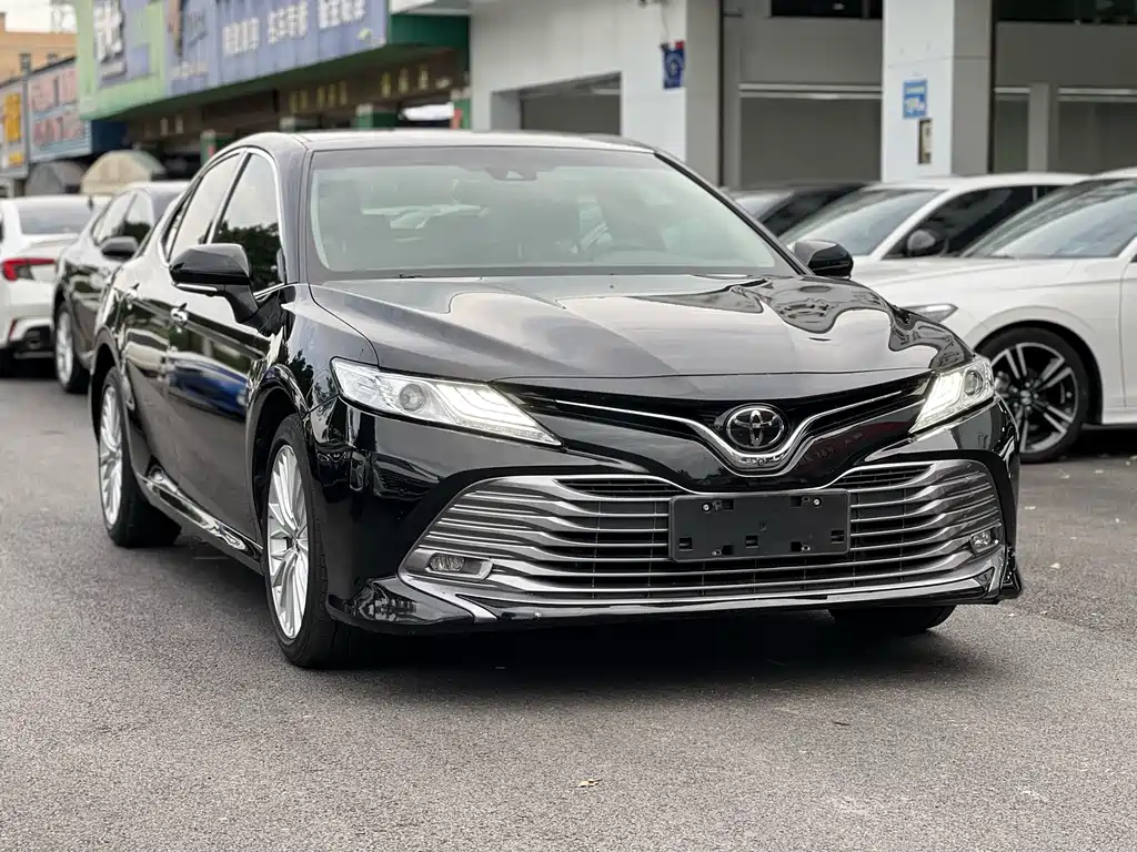 Camry 2018 2.5G Deluxe Edition купить на сайте DeffCars