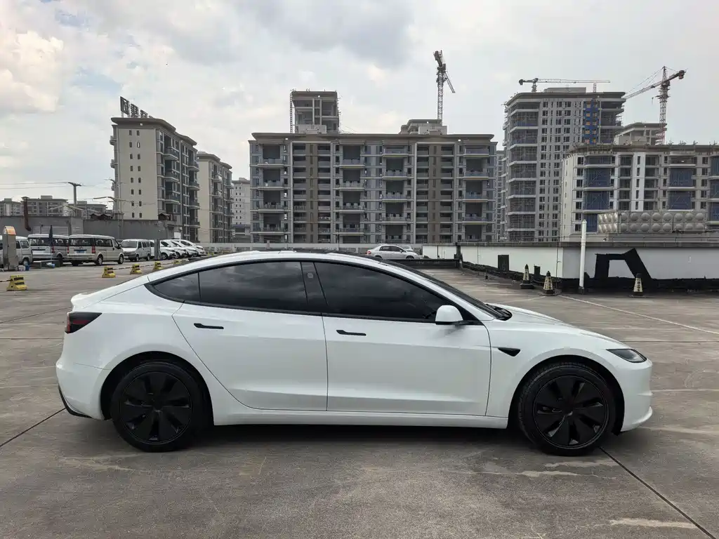 Model 3 2026 long-range all-wheel drive version купить на сайте DeffCars