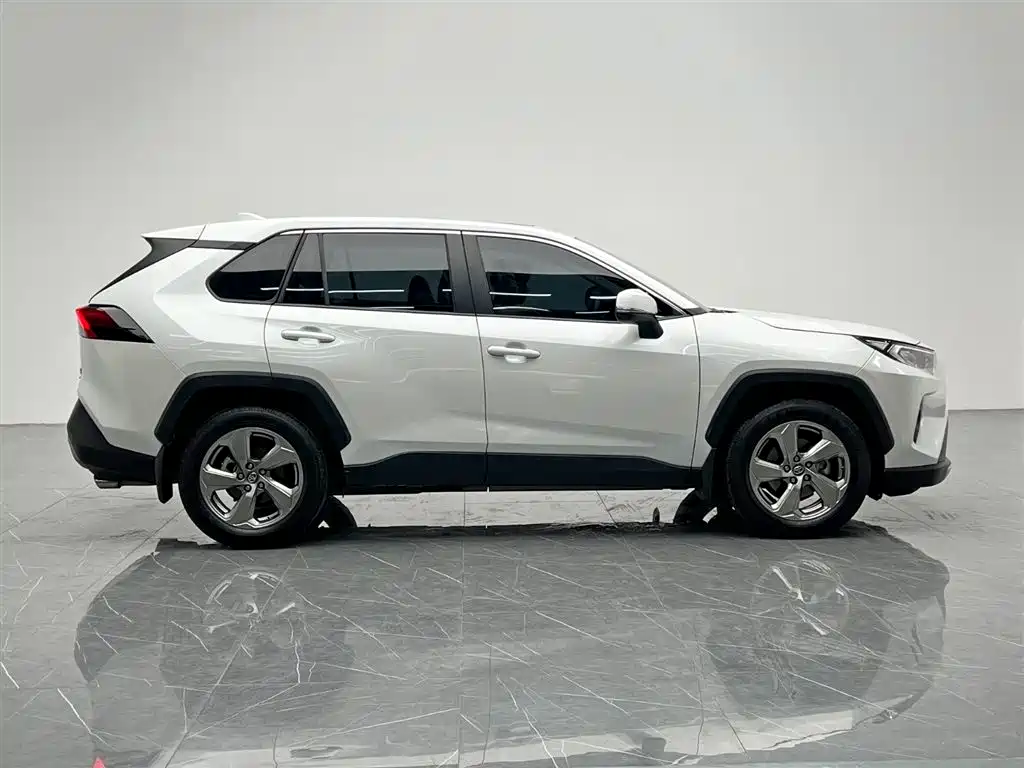 RAV4 Rongfang 2022 2.0L CVT four-wheel drive fashion Plus version купить на сайте DeffCars