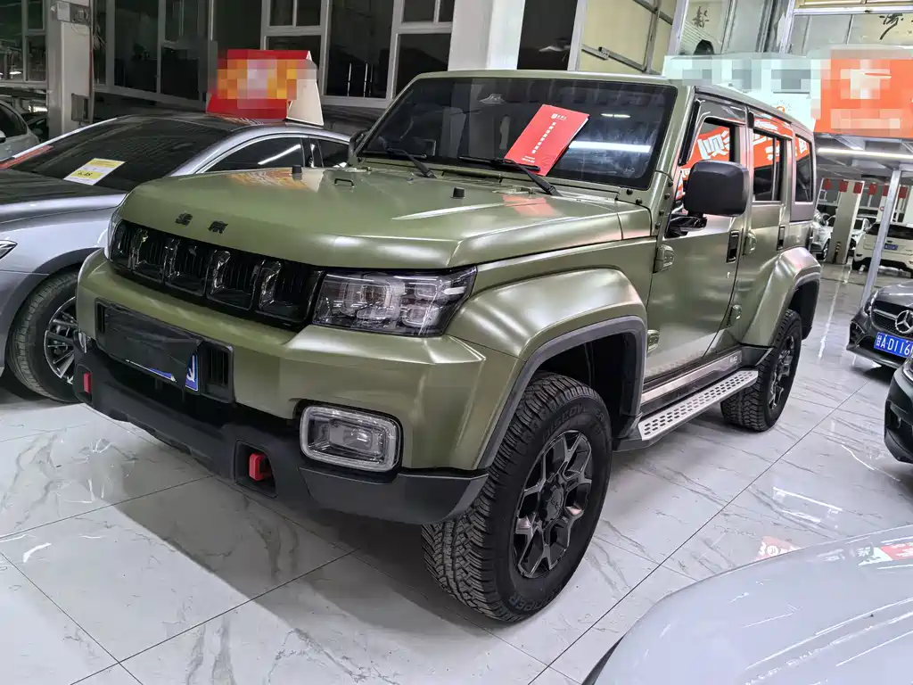 Beijing Off-Road BJ40 2023 2.0D Automatic Four-wheel Drive Blade Hero Edition Knight Type купить на сайте DeffCars