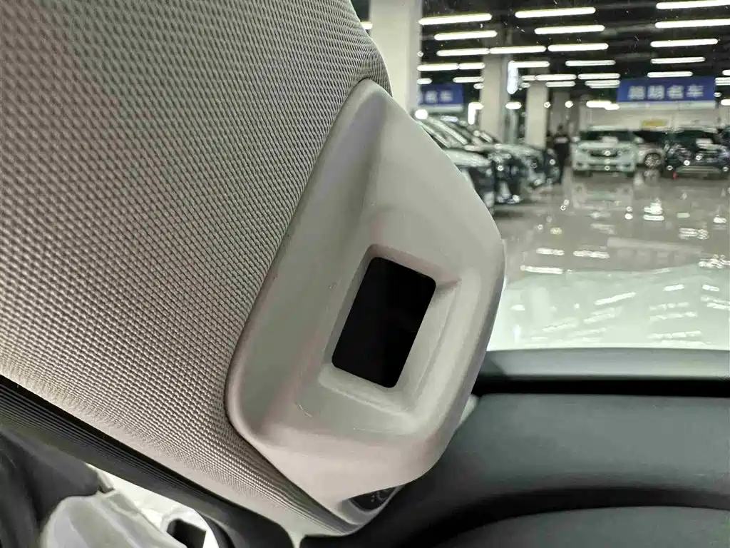 Trumpchi Yearning S9 2025 Qiankun UItra 6-seater купить на сайте DeffCars