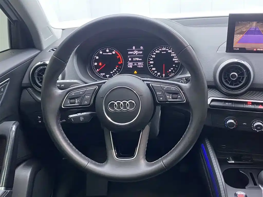 Audi Q2L 2022 35 TFSI Enterprising and Elegant Model купить на сайте DeffCars