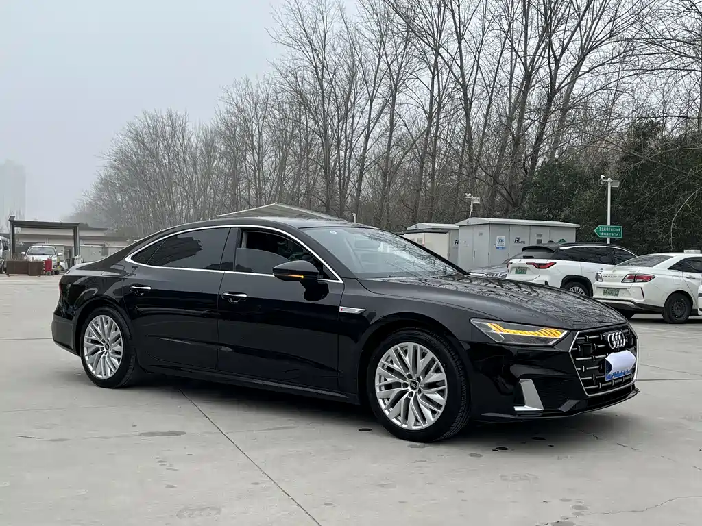 Audi A7L 2024 45TFSI S-line Dream Building Liquid Crystal Package купить на сайте DeffCars
