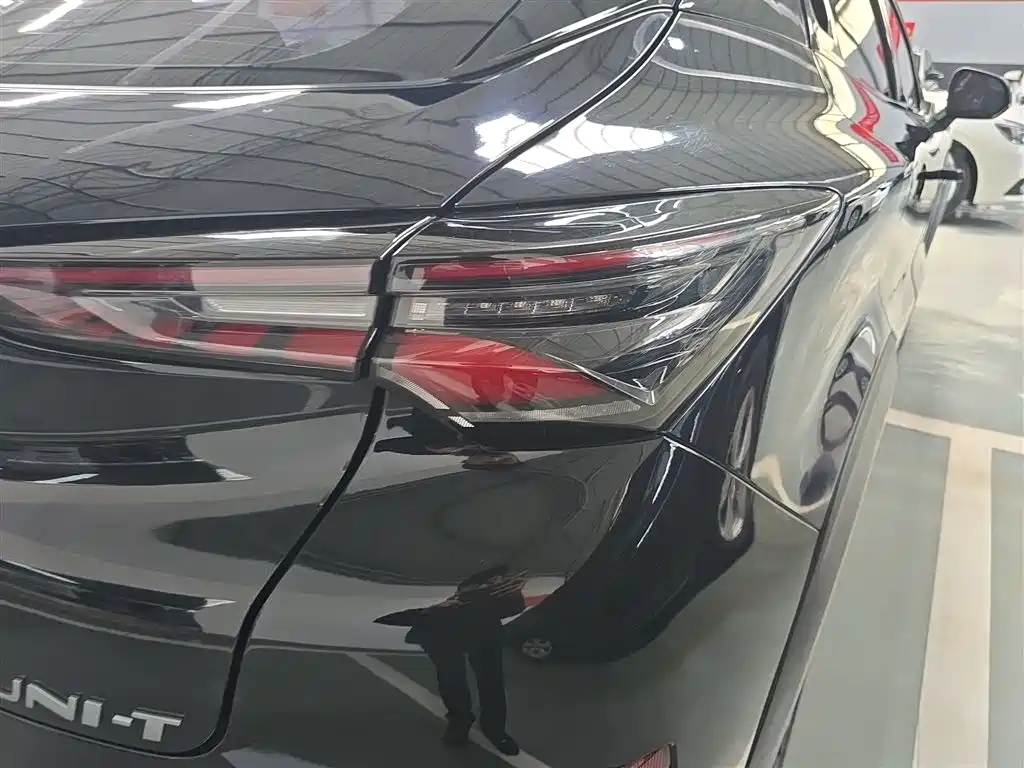 Changan UNI-T 2020 1.5T premium model купить на сайте DeffCars