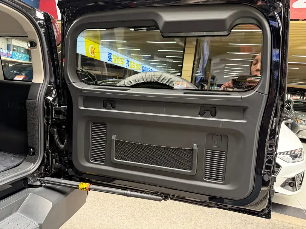 Tank 300 2024 2.0T Challenger купить на сайте DeffCars