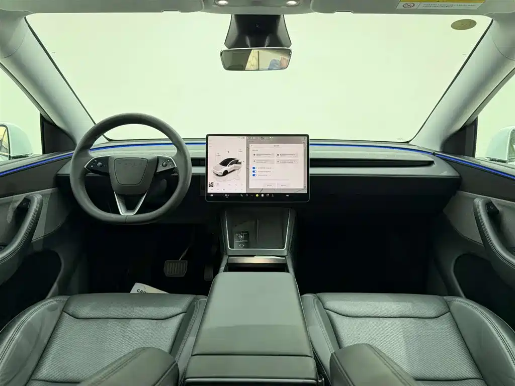 Model Y 2025 rear-wheel drive version купить на сайте DeffCars