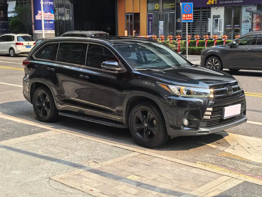 Highlander 2018 2.0T four-wheel drive knight version, 7 seats, National VI купить на сайте DeffCars