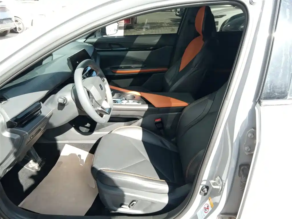 Changan UNI-V 2022 1.5T Excellent Type купить на сайте DeffCars