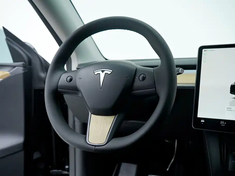 Model Y 2022 facelift rear-wheel drive version купить на сайте DeffCars