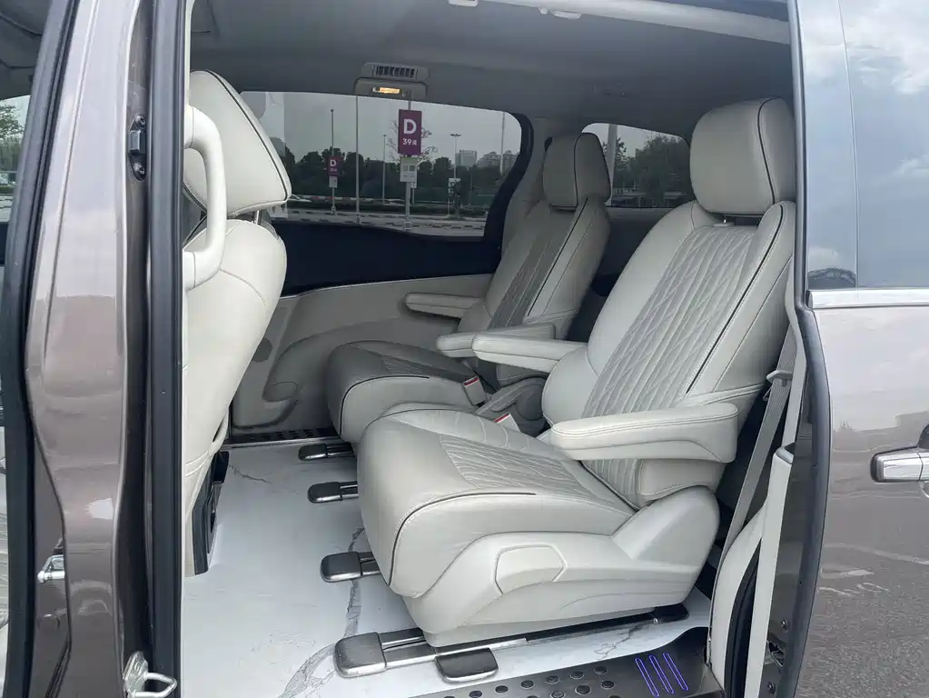 Buick GL8 2022 Land Business Class 652T Luxury купить на сайте DeffCars