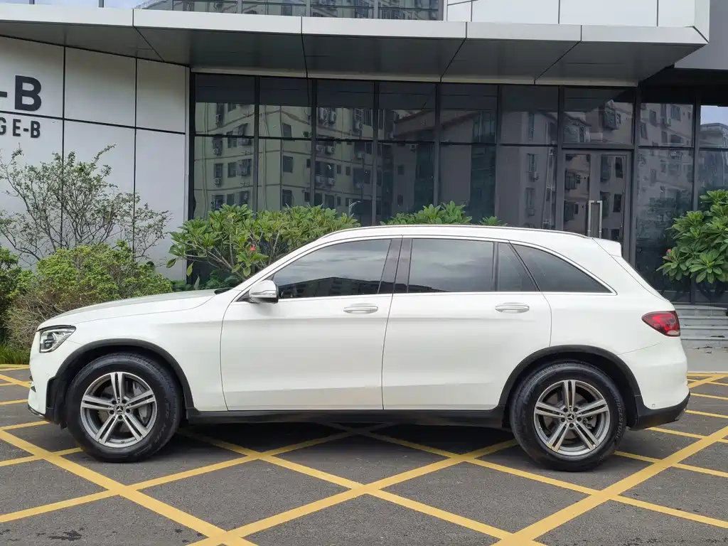 Mercedes-Benz GLC 2020 GLC 260 L 4MATIC luxury model купить на сайте DeffCars