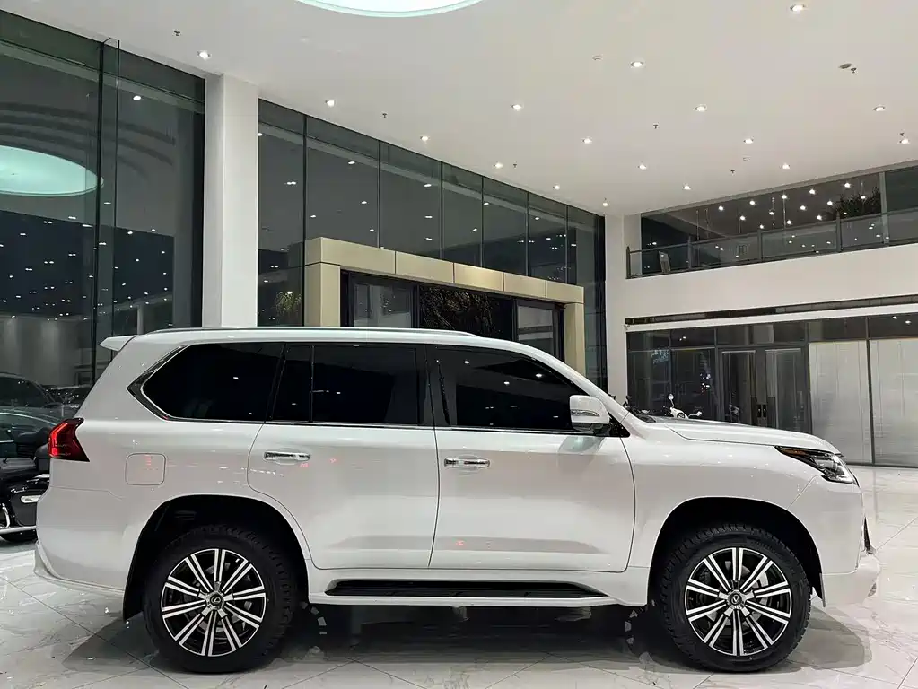 Lexus LX 2019 570 Premium Luxury Edition купить на сайте DeffCars