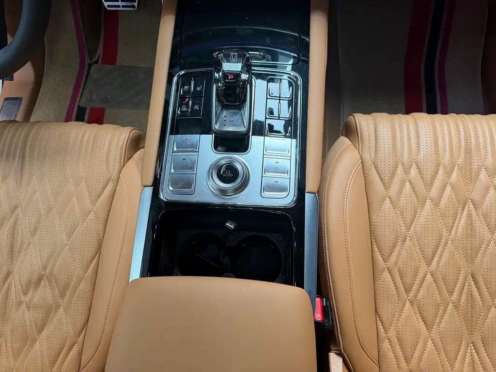 Tank 500 2023 3.0T Sports Edition Peak Type 5 Seats купить на сайте DeffCars