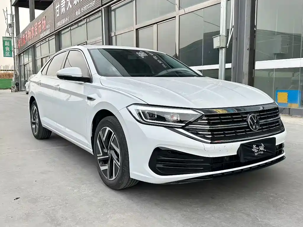 Sagitar 2025 facelift three 300TSI DSG transcendent version купить на сайте DeffCars
