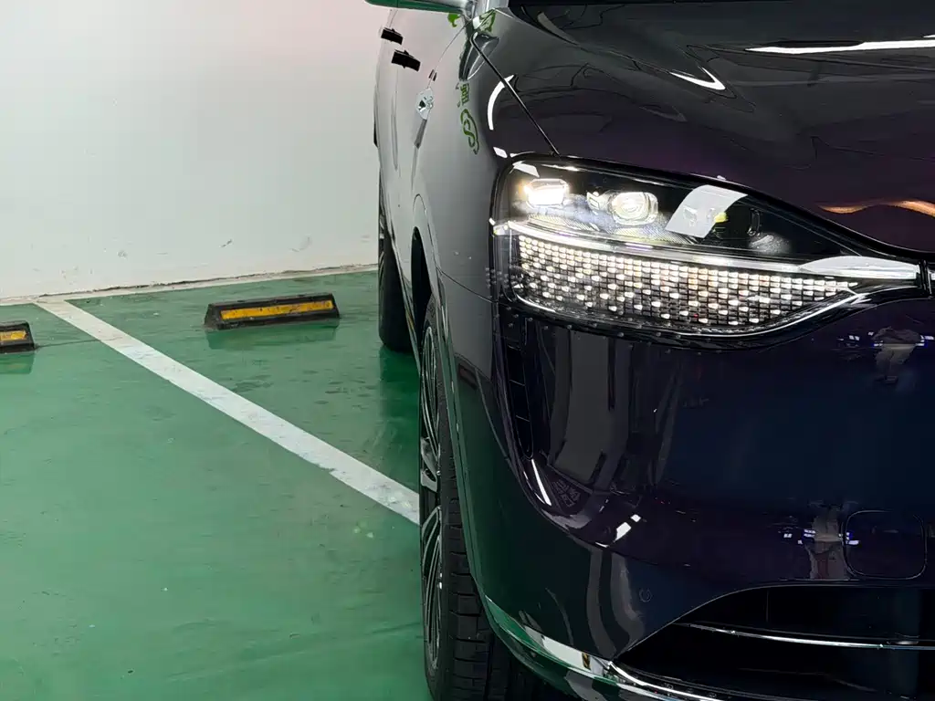 Wenjie M9 2025 extended range Ultra version 52kWh 5-seater version (192-line lidar) купить на сайте DeffCars