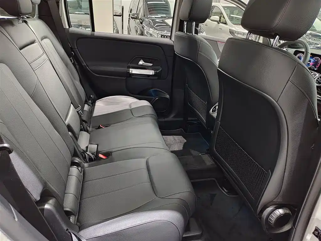 Mercedes-Benz GLB 2024 GLB 220 Dynamic купить на сайте DeffCars